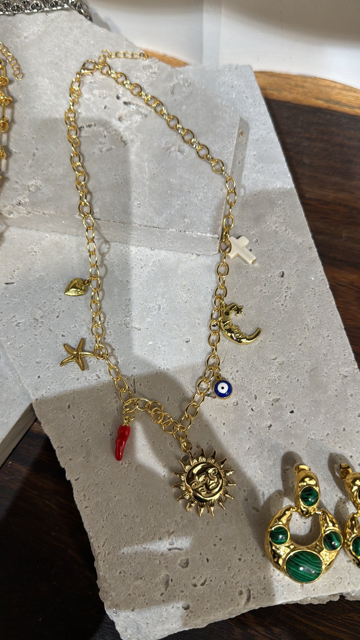 GOLDEN AMULET CHARM NECKLACE