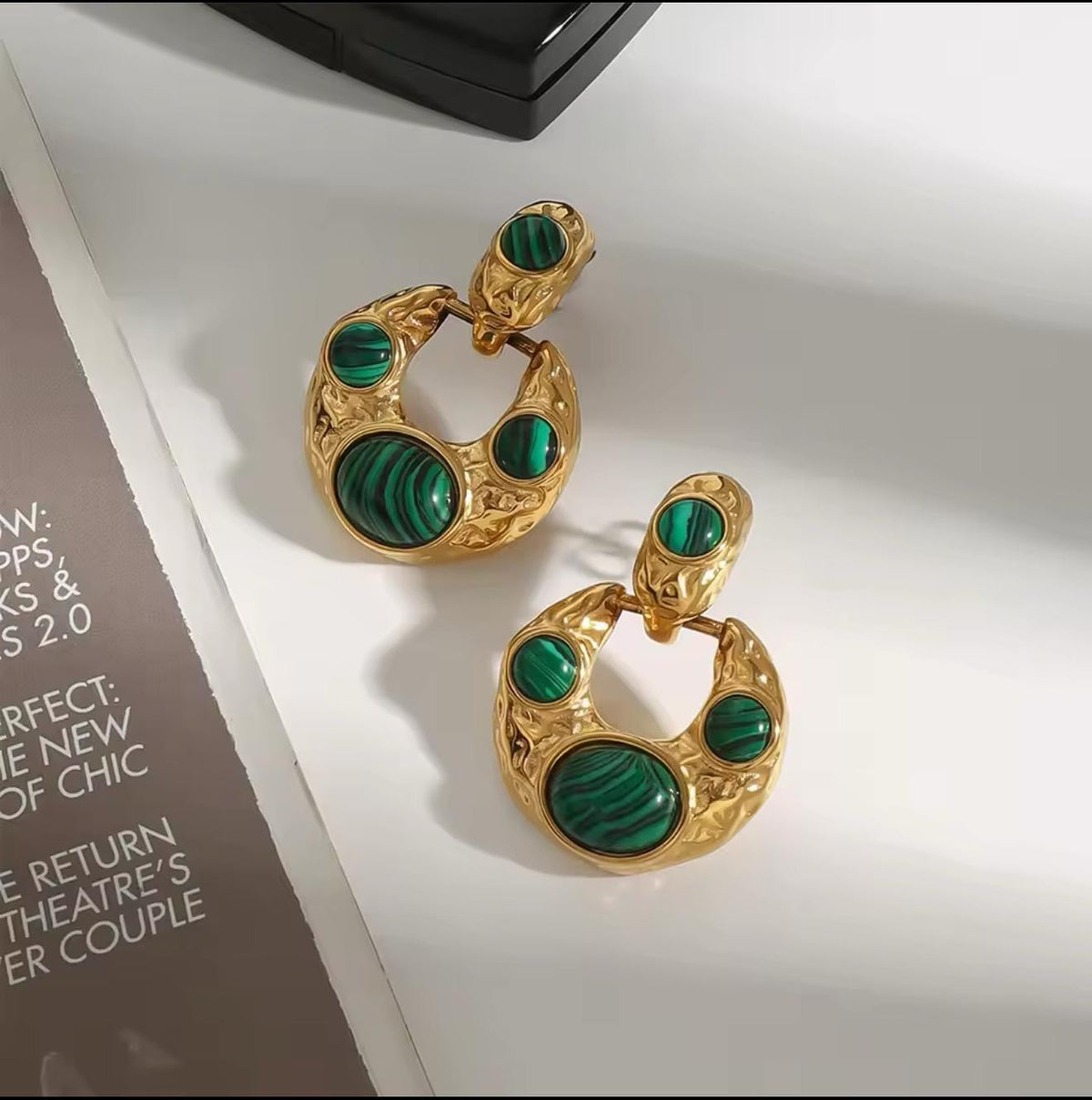 EMERALD MAJESTY TEXTURED HOOP EARRINGS