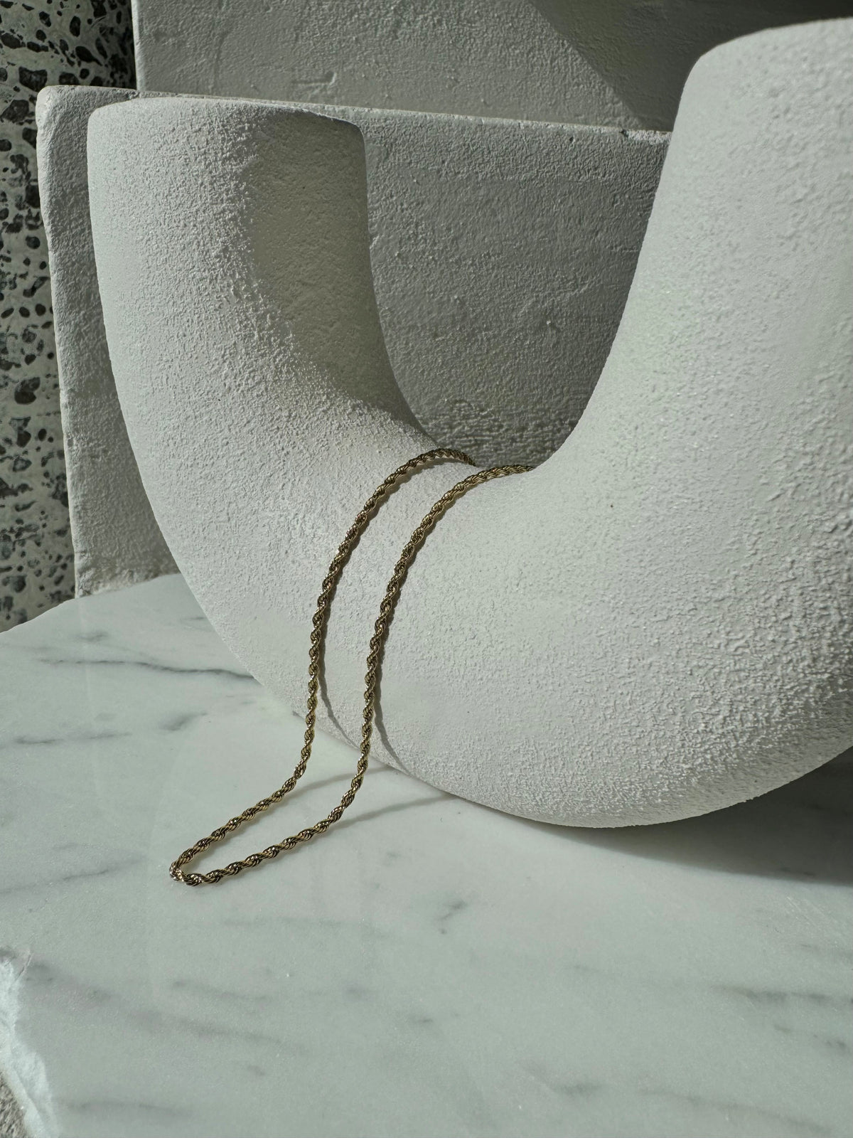 TWISTED ELEGANCE NECKLACE